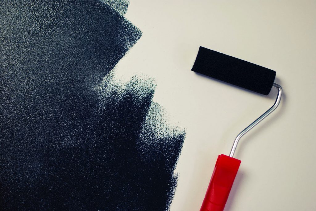 Keeping Painted Walls Long Lasting And Clean Glimmr Home Cleaning - How To Paint Walls Without Streaks